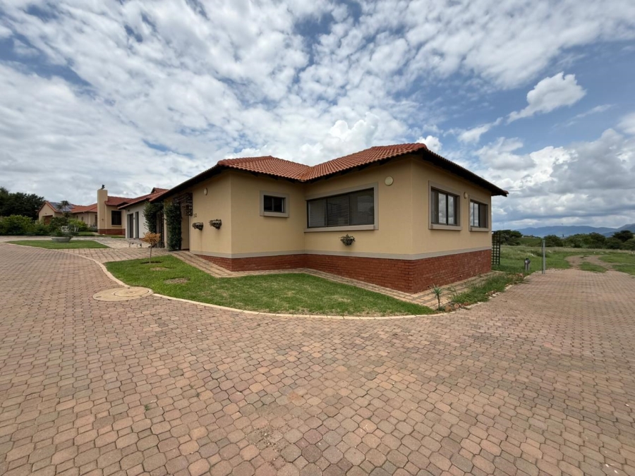 To Let 2 Bedroom Property for Rent in Xanadu North West